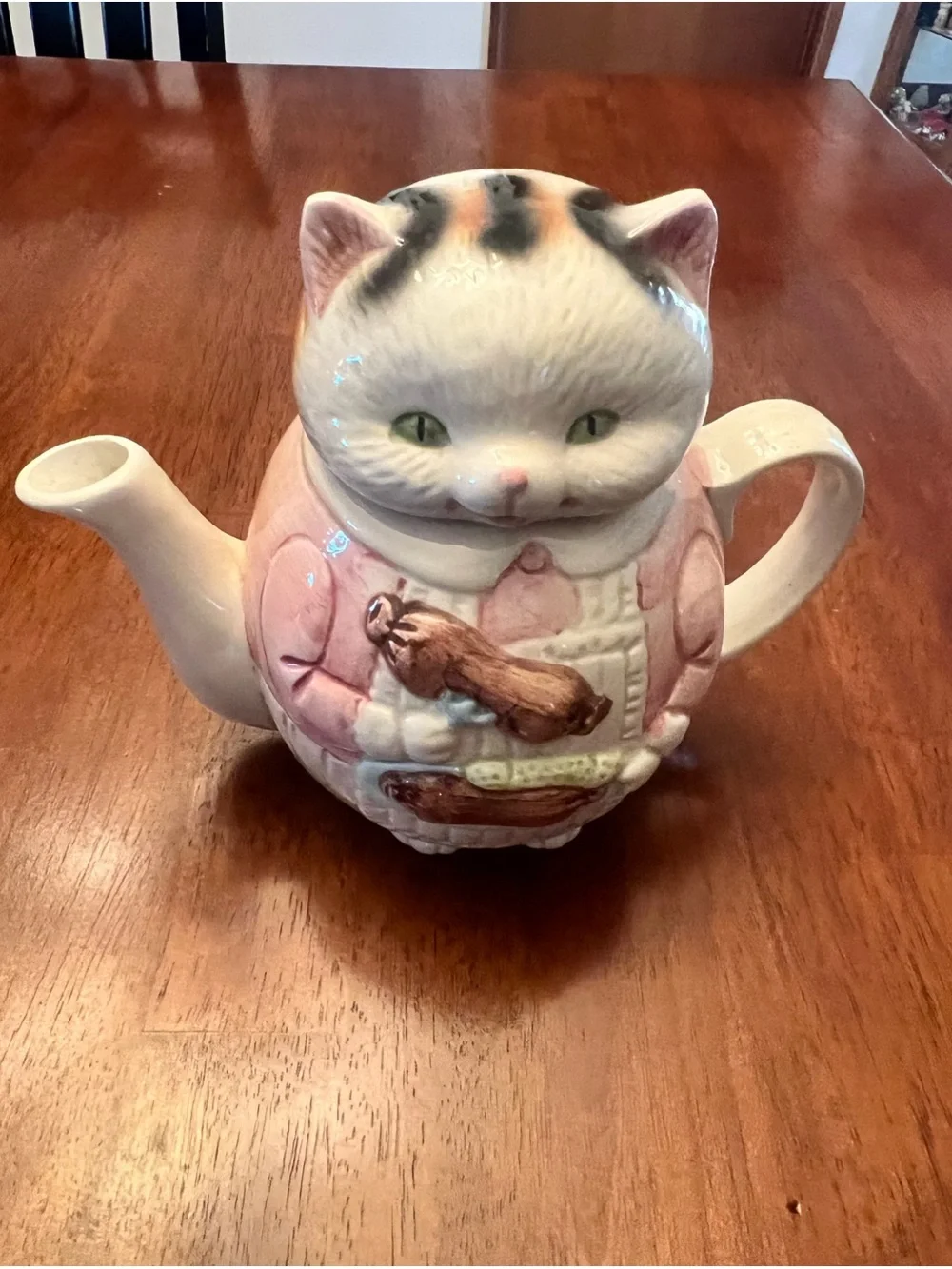 Cat-Shaped Ceramic Teapot in Pink and White - Ron Gordon
